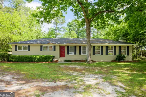 611 E Stanfill St, Hahira, GA 31632
