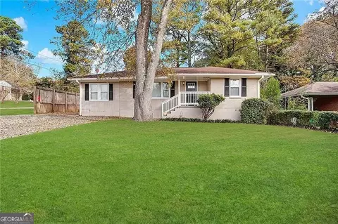 1892 S Columbia Pl, Decatur, GA 30032