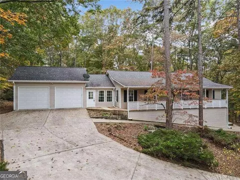 16 Deer Run Ln SE, White, GA 30184