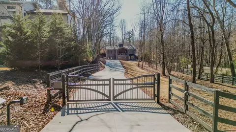 600 Jones Rd, Roswell, GA 30075