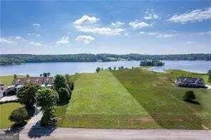 85 S Waters Edge Dr, Covington, GA 30014