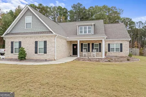 1142 Silverleaf Cir, Griffin, GA 30224