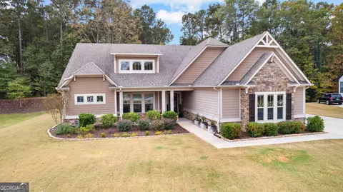 285 Oakleigh Manor Dr, Fayetteville, GA 30215