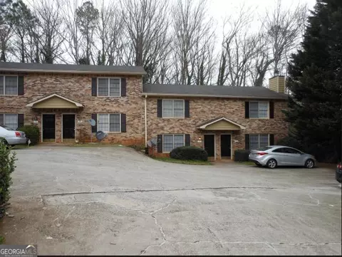 3030 3032 303 Spruce Cir, Snellville, GA 30078