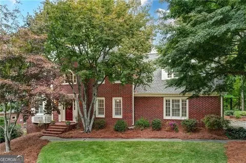 2116 Lamplight Dr, Marietta, GA 30062