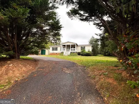 34 Atlanta Ave, Hartwell, GA 30643