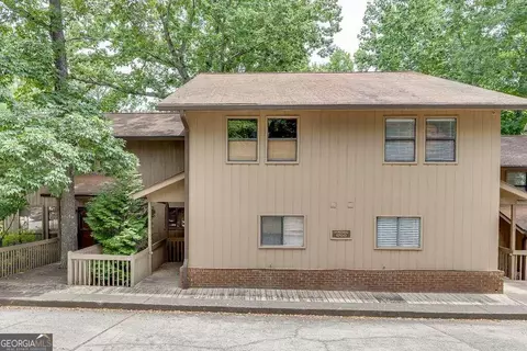 1702 Pine Tree Dr, Buford, GA 30518