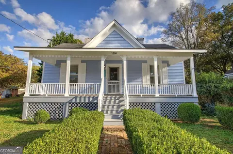 104 Etowah Dr, Cartersville, GA 30120