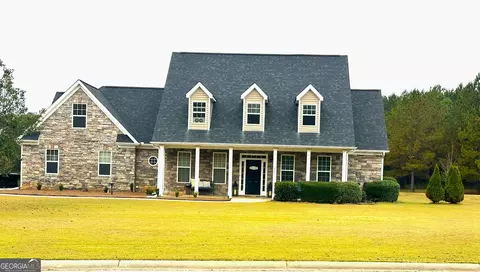 61 Mount Paran Dr, Senoia, GA 30276