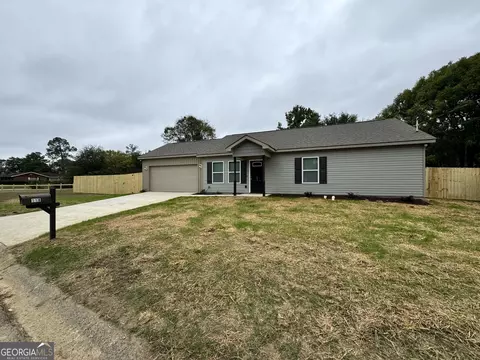 118 Chris Dr, Warner Robins, GA 31093