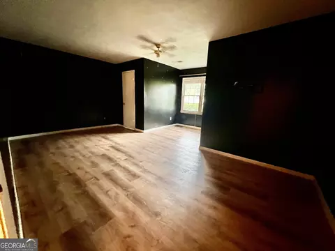 303 Pinehurst Dr, Dublin, GA 31021 photo 9