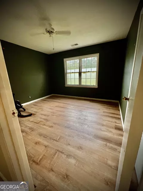 303 Pinehurst Dr, Dublin, GA 31021 photo 14