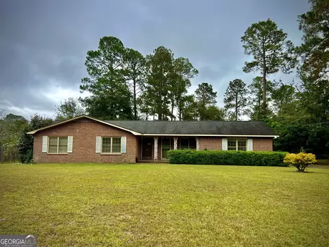 303 Pinehurst Dr, Dublin, GA 31021
