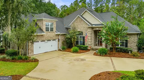 135 Palm Bay Dr, Richmond Hill, GA 31324