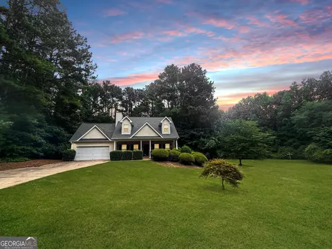 203 Raventree Ln, Griffin, GA 30224