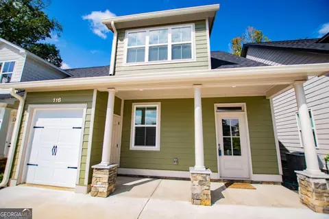 116 Town Walk Ln, Carrollton, GA 30117