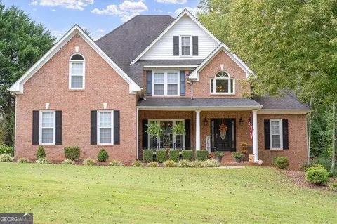 5023 Oak Farm Way, Flowery Branch, GA 30542