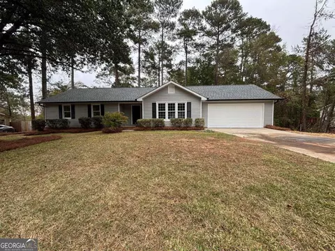 122 River Hills Ln, Macon, GA 31211