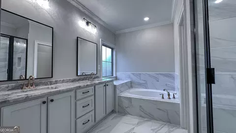 Bath - 111 Obsidian Dr, Perry, GA 31069 photo 1 of 8