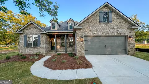 Exterior - 111 Obsidian Dr, Perry, GA 31069 photo 2 of 7