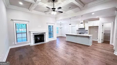 Living - 111 Obsidian Dr, Perry, GA 31069 photo 3 of 7