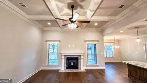Living - 227 Obsidian Dr, Perry, GA 31069 photo 2 of 3