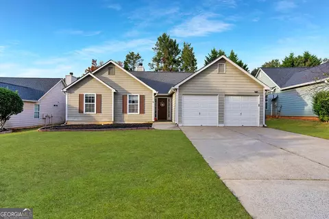 2621 Lake Park Bnd, Acworth, GA 30101