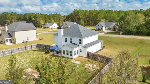 View/Area - 233 Dixon Cir, Williamson, GA 30292 photo 8 of 14