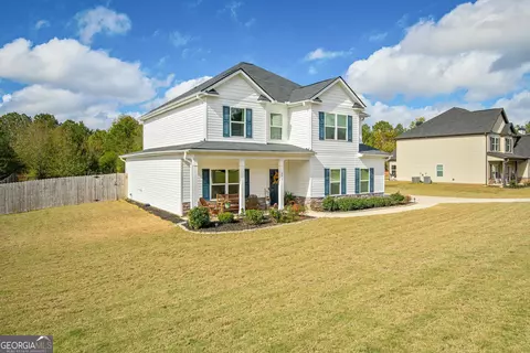 Exterior - 233 Dixon Cir, Williamson, GA 30292 photo 3 of 8