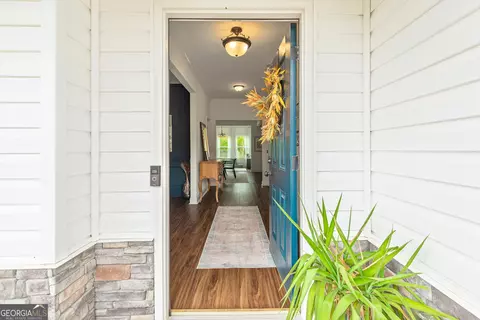 Entry Way - 233 Dixon Cir, Williamson, GA 30292 photo 1 of 4