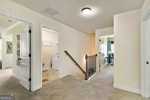 Entry Way - 233 Dixon Cir, Williamson, GA 30292 photo 4 of 4