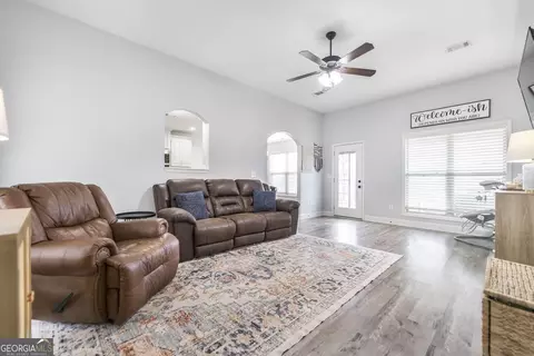 106 Rockport Ct, Perry, GA 31069 photo 8