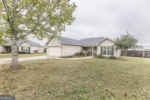 106 Rockport Ct, Perry, GA 31069