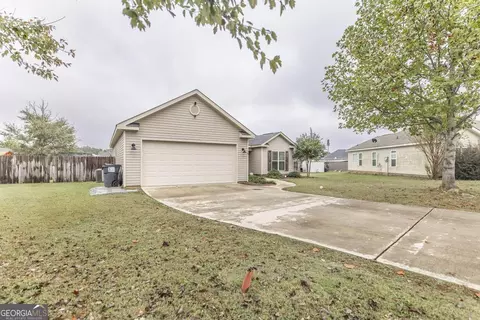 106 Rockport Ct, Perry, GA 31069 photo 4