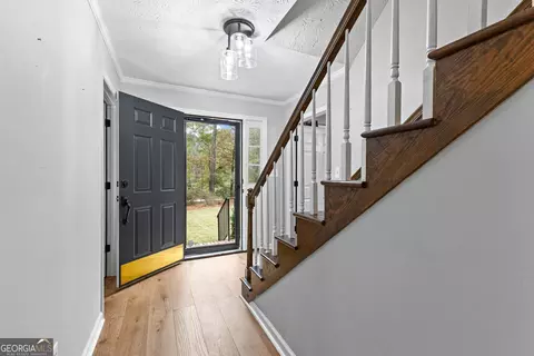 Entry Way - 2926 Mooty Bridge Rd, Lagrange, GA 30240 photo 4 of 11