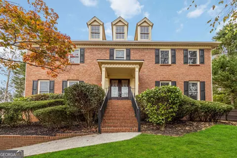 9070 Twelvestones Dr, Roswell, GA 30076
