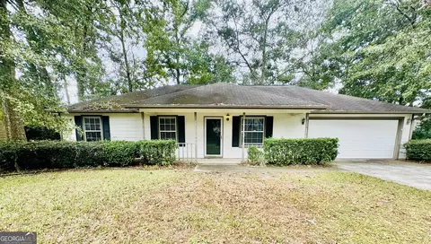 221 Royal Acres Cir, Kingsland, GA 31548