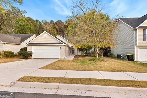 8088 Highland Trce, Fairburn, GA 30213