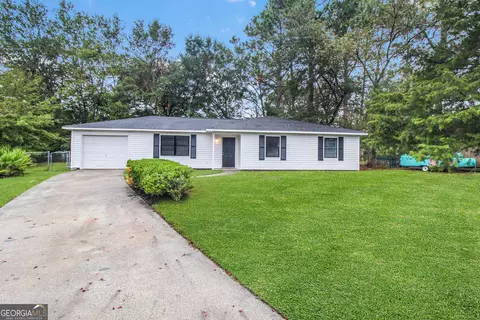 708 Pineview Ct, Hinesville, GA 31313