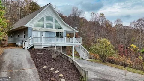 70 Smokerise Ln, Hayesville, NC 28904