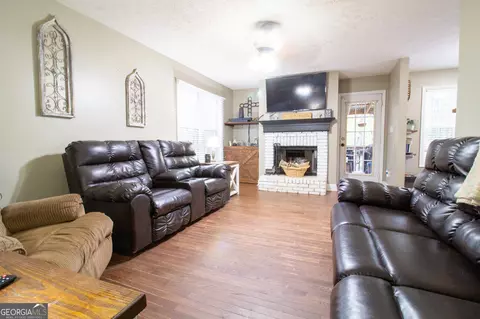 105 Montrose Way, Lagrange, GA 30240 photo 4