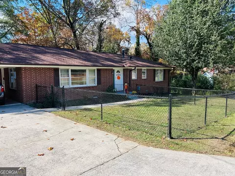380 Valley Dr, Toccoa, GA 30577