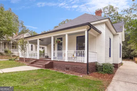 22 Robinson St, Newnan, GA 30263