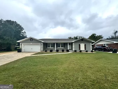 202 Wesleyan Ct, Warner Robins, GA 31093