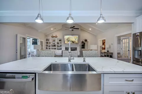 Kitchen - 32 Overlook Dr, Pine Mountain, GA 31822 photo 3 of 4