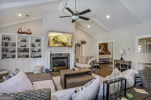 Living - 32 Overlook Dr, Pine Mountain, GA 31822 photo 2 of 3