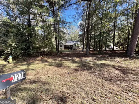 7279 W Point Rd, West Point, GA 31833