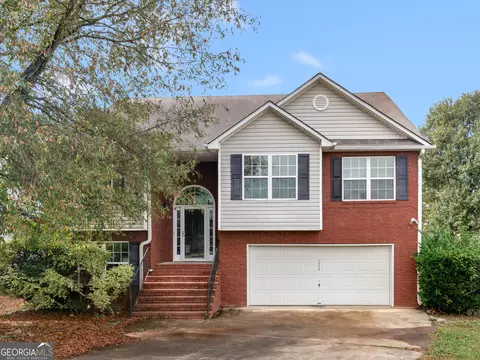 1846 Simmons Ln, Hampton, GA 30228
