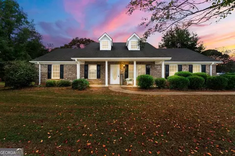 401 Princely Ct, Hampton, GA 30228