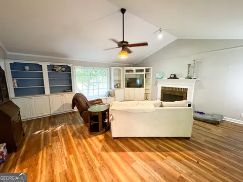 Living - 111 Spring Valley Dr, Lagrange, GA 30240 photo 2 of 3